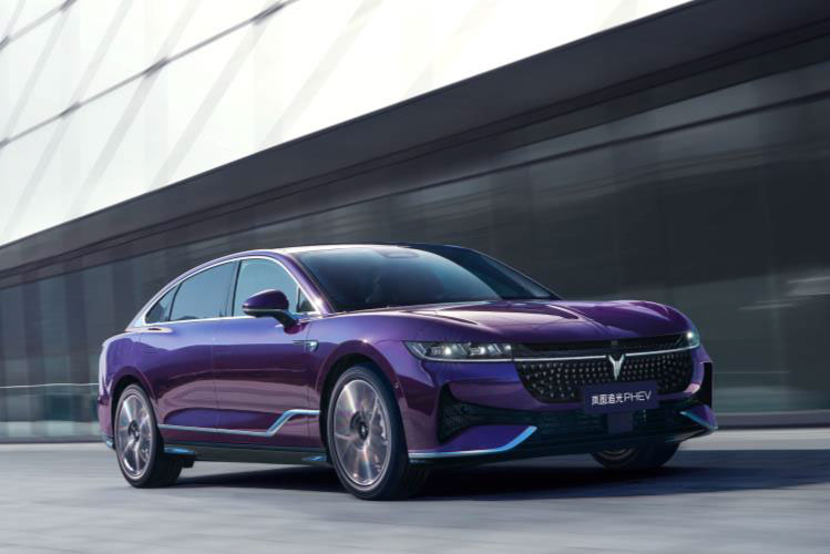 VOYAH PASSION PHEV - FLAGSHIP EDITION